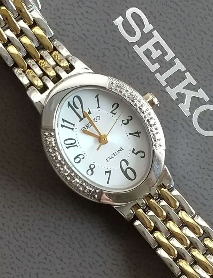 専用美品 SEIKO Exceline 10P ダイヤ シェル文字盤 箱付き Seiko Exceline Analog Solar Women Beautiful 10P Diamond