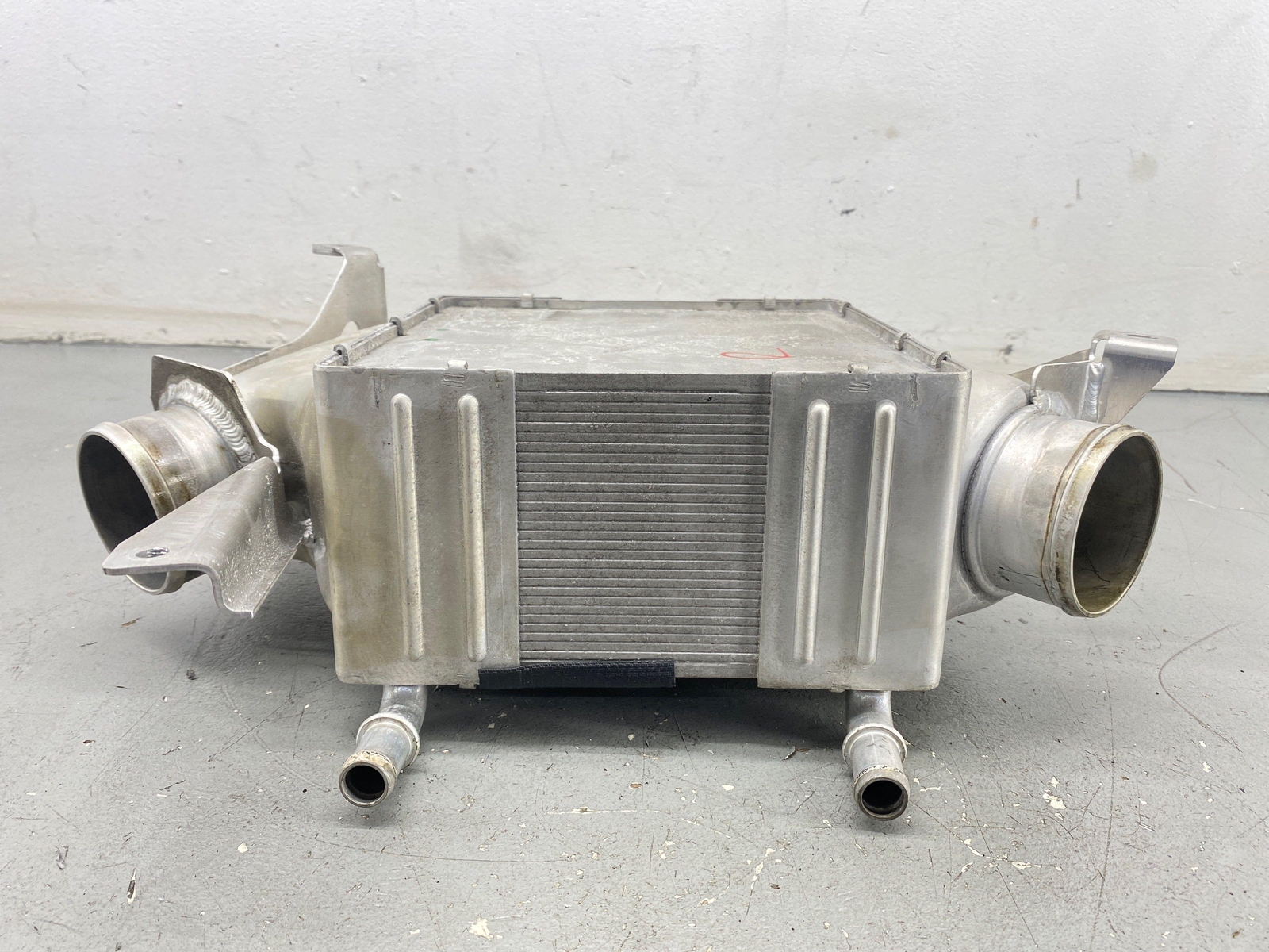 2020-2023 MCLAREN GT 4.0L ENGINE RIGHT COOLING INTERCOOLER 14F0556CP OEM 2021