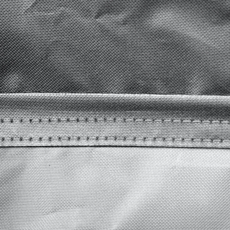 Cubierta de coche Coverking Premium Silverguard a medida para todo tipo de clima para Honda Element Foto 4 de 4