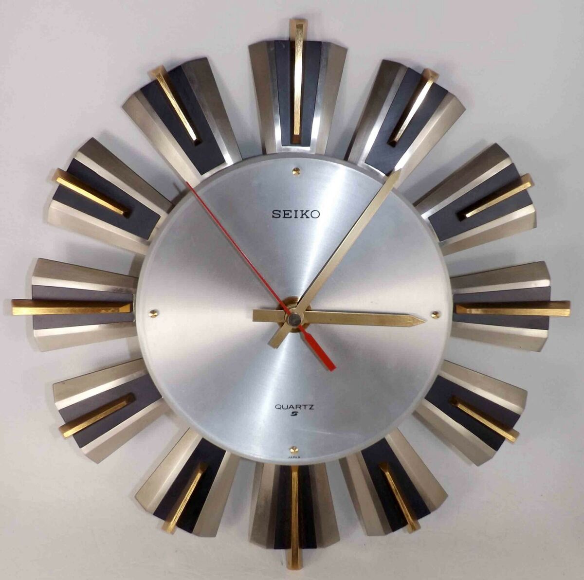 Store Display All Metal Vtg SEIKO Mid Century Starburst Wall Store Display All Metal Vtg SEIKO Mid Century Starburst Wall