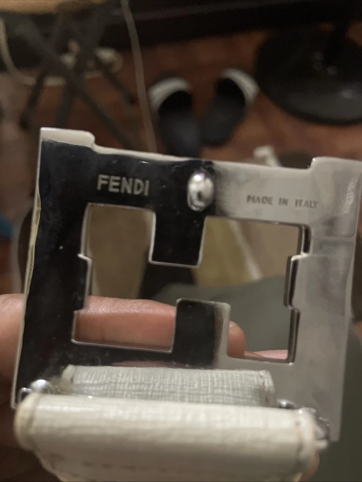 Cinturón de diseñador Fendi blanco (gris blanco roto) Foto 4 de 4