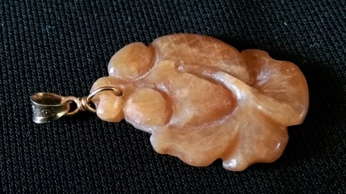 14k Yellow Gold Carved Golden Jade Goldfish Pendant - Picture 9 of 10