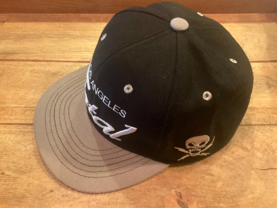 DE COLECCIÓN Y2K ROPA FATAL GORRA SNAPBACK LOS ANGELES (OS ADULTO) COLORES RAIDER Foto 2 de 4