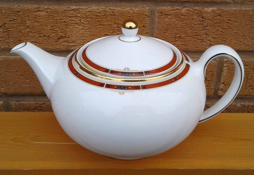 WEDGWOOD “COLORADO” PART DINNER SERVICE SELECTION. - Picture 23 of 112