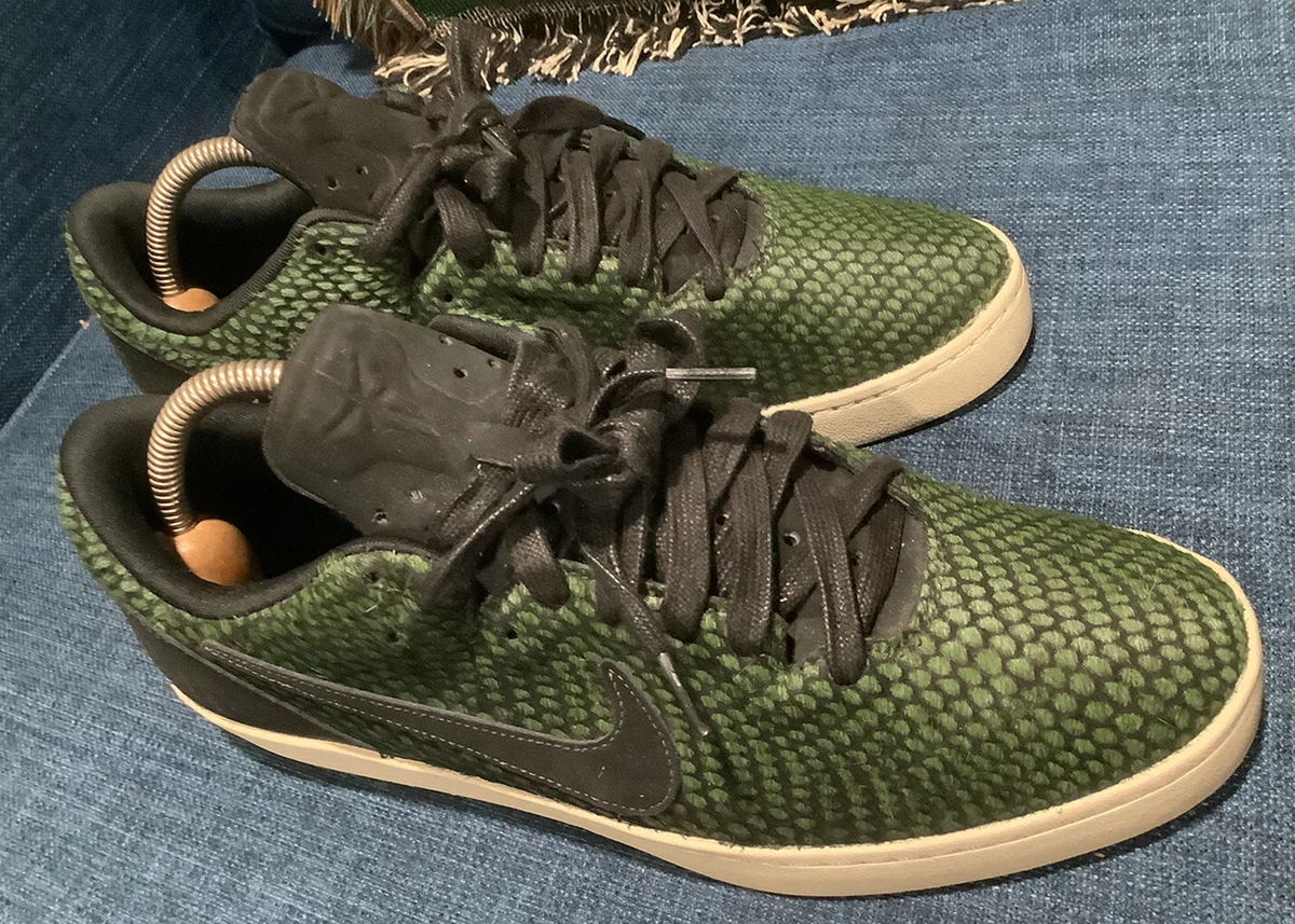 Nike Kobe 8 NSW Lifestyle LE Gorge Green for Sale  display picture 2
