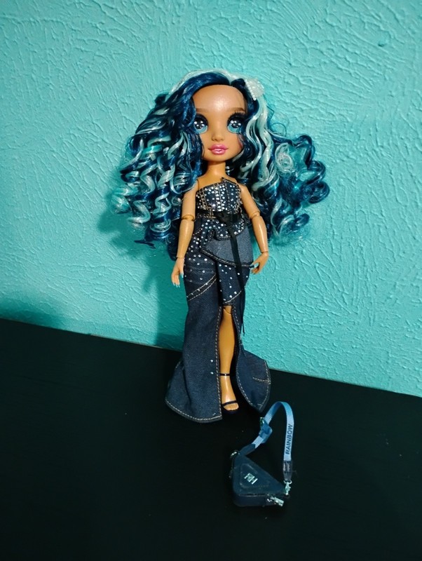 Rainbow High Fantastic Fashion Skylar Bradshaw Fashion Doll (Incomplete)