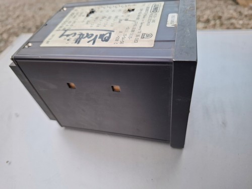 JUMO SRM-96/40-001 96x96 mm Regolatore di temperatura/processo 93-263VAC, 8 VA - Foto 3 di 5