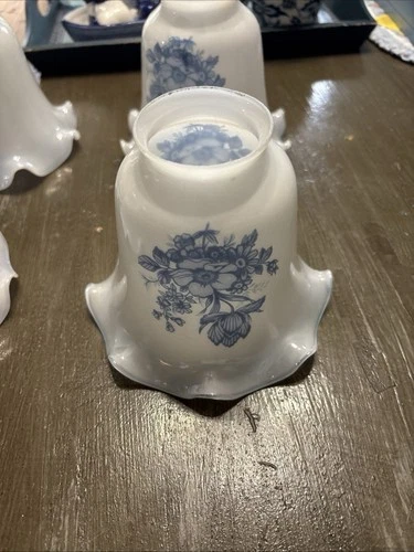 Vintage Glass Tulip Lamp Shade Blue & White Floral Design Bell Ruffle 2” Fitter