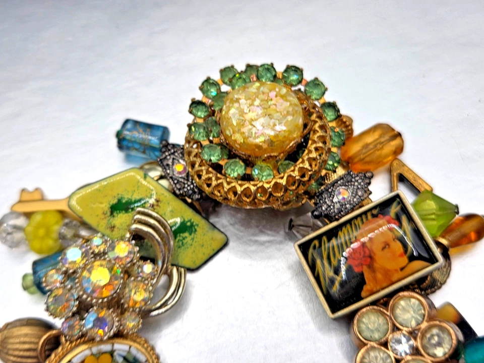 Vintage Couture Multicolor Chunky Art Charm Bracelet 7" - Image 4 of 4