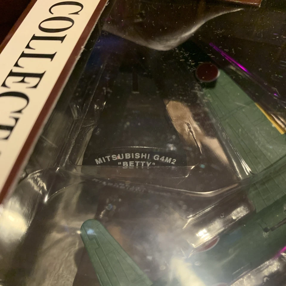 Model Power Postage Stamp Planes 5431 Mitsubishi G4M2 Betty 1/100 - Image 2 of 4