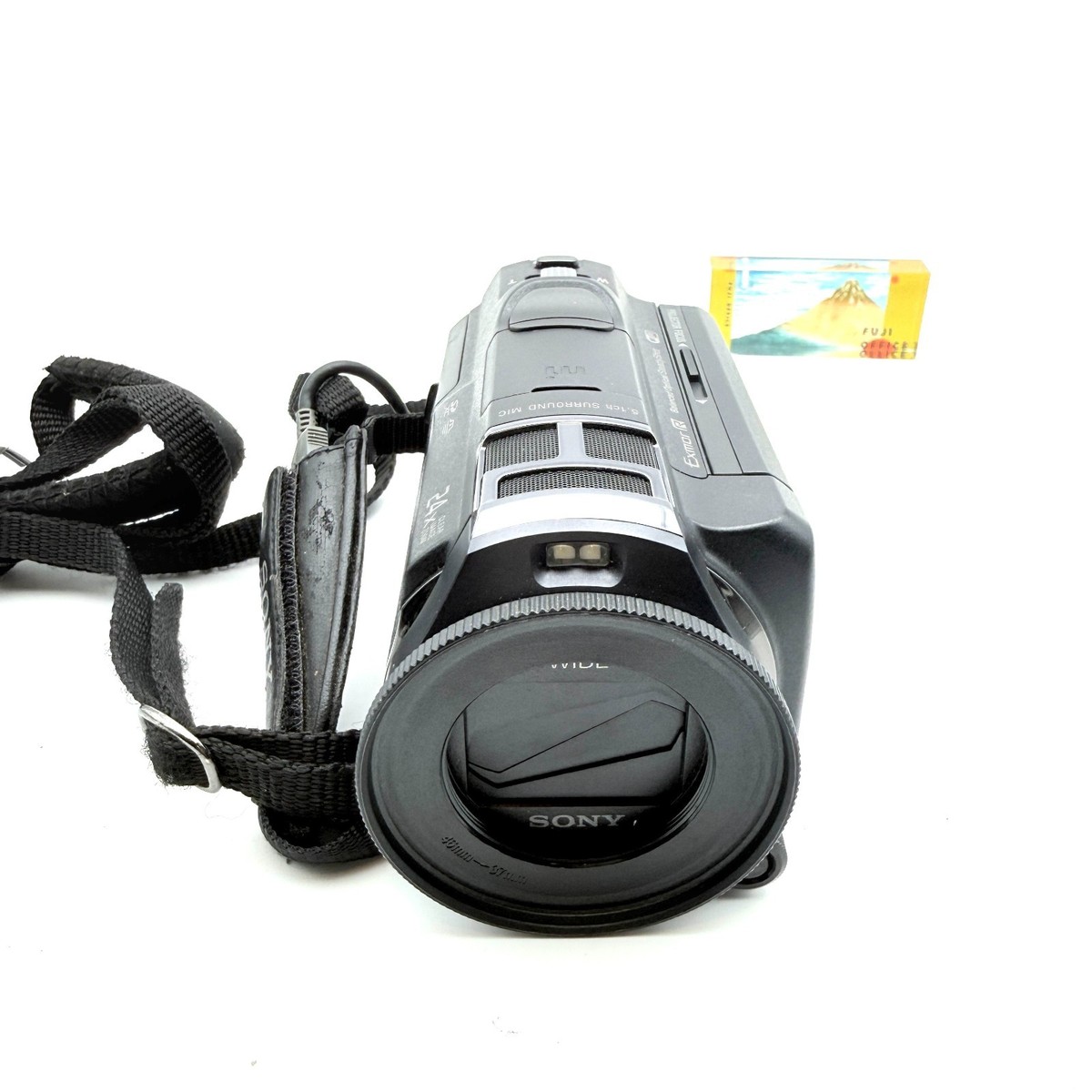 Sony Handycam HDR-PJ800 64GB Full HD 24.5MP G Lens 12x Projector
