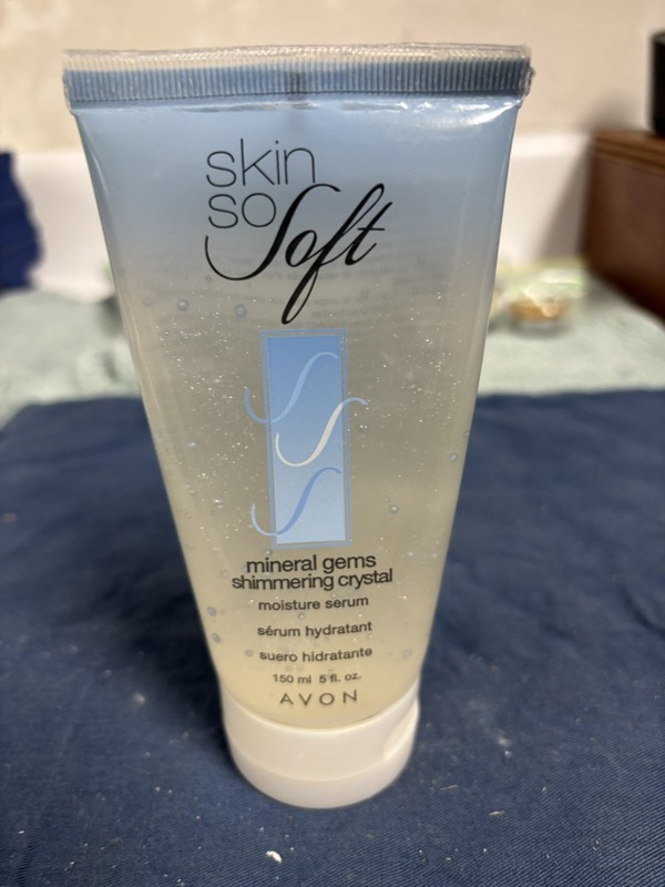 Avon Skin Soft Mineral Gems Moisture Sermum