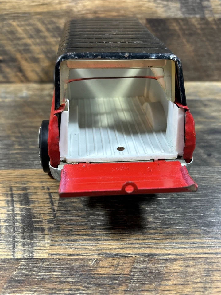 Tonka 1970 Jeep Cherokee Chief Wagoneer red - Image 4 of 4