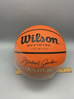 Michael Jordan サイン入り野球ボール s-l400.jpg