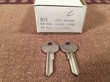 set of 2 early GM trunk key blanks USA made Jet B11 098LA