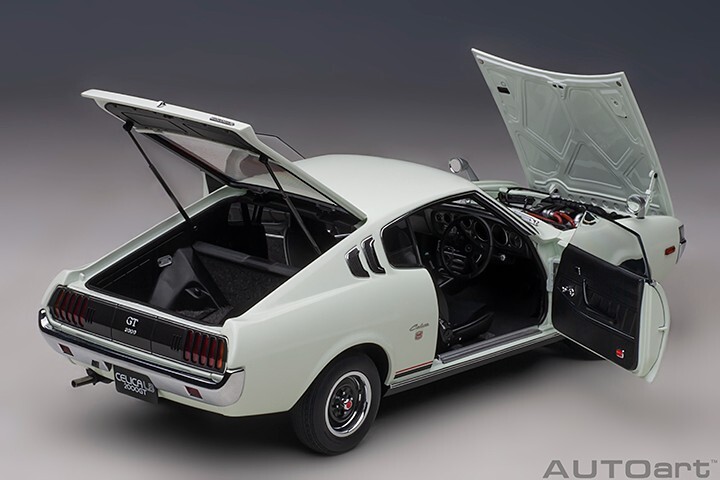 AUTOart 78766 TOYOTA CELICA LIFTBACK 2000GT (RA25) 1973