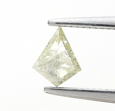 Rustikaler Natürlicher Diamant 0.28ct I1 Intense Green Kite Step Cut
