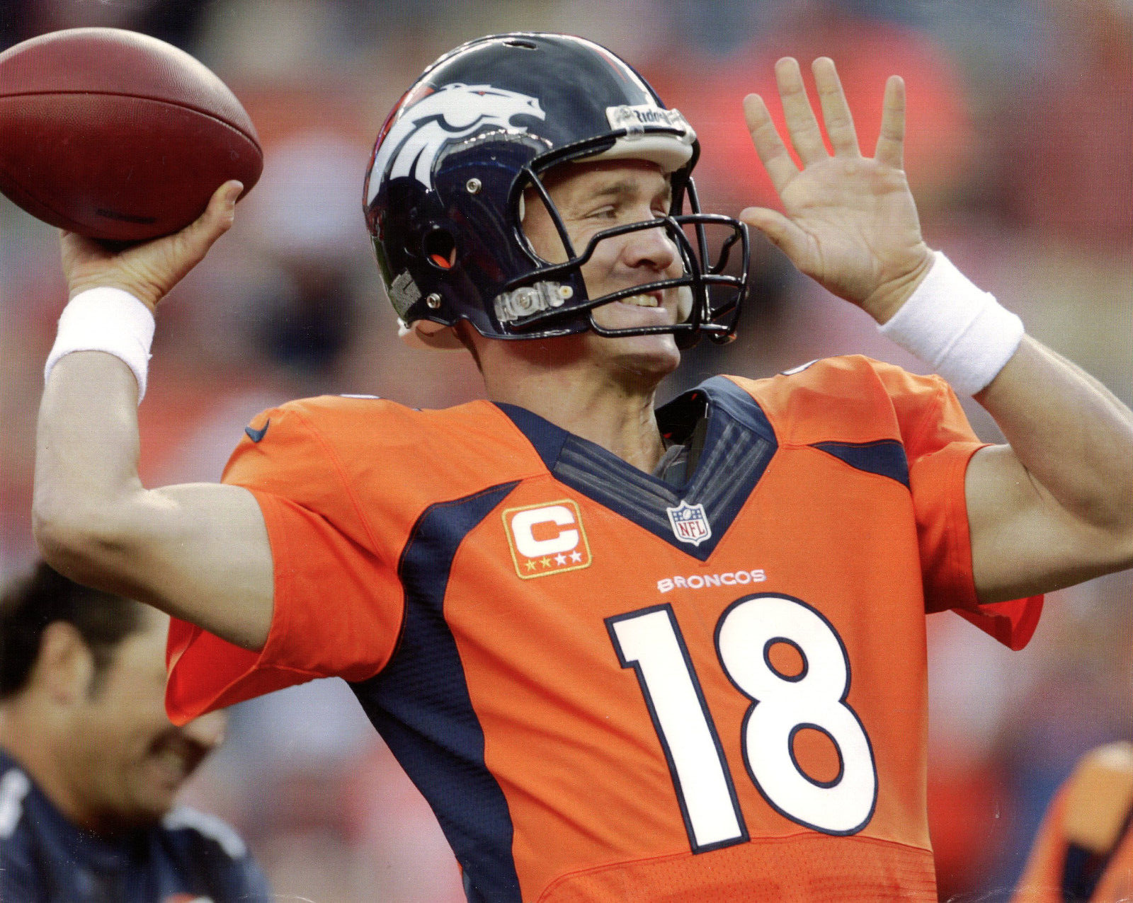 PEYTON MANNING UNSIGNED 8x10 COLOR PHOTO AWESOME POSE HOF BRONCOS QB | eBay