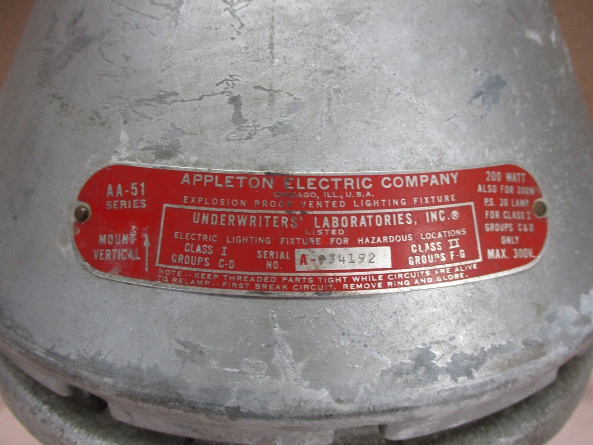 Appleton Electric Company 200W Vented Explosion Proof Light AA-51