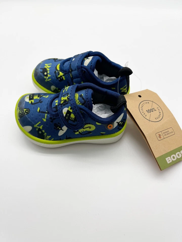 Zapatillas sin cordones Bogs Kicker azul marino con estampado de robot sin corbata talla 4 NUEVAS Foto 2 de 4