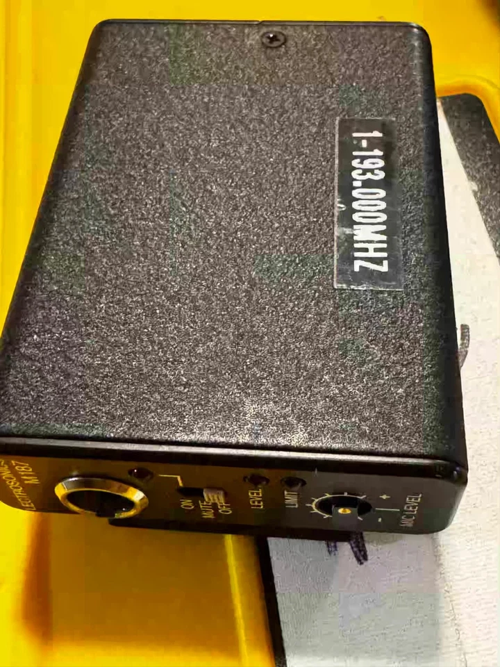 LECTROSONICS LAVALIERE SET CR187, M187, TESTED AND WORKING - Image 3 of 4