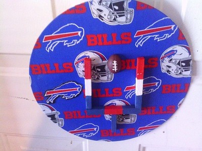 BUFFALO BILLS WREATH,  GREAT FOR MAN CAVE,WALL ,DOOR  ANY WHERE IN BILLS COUNTRY