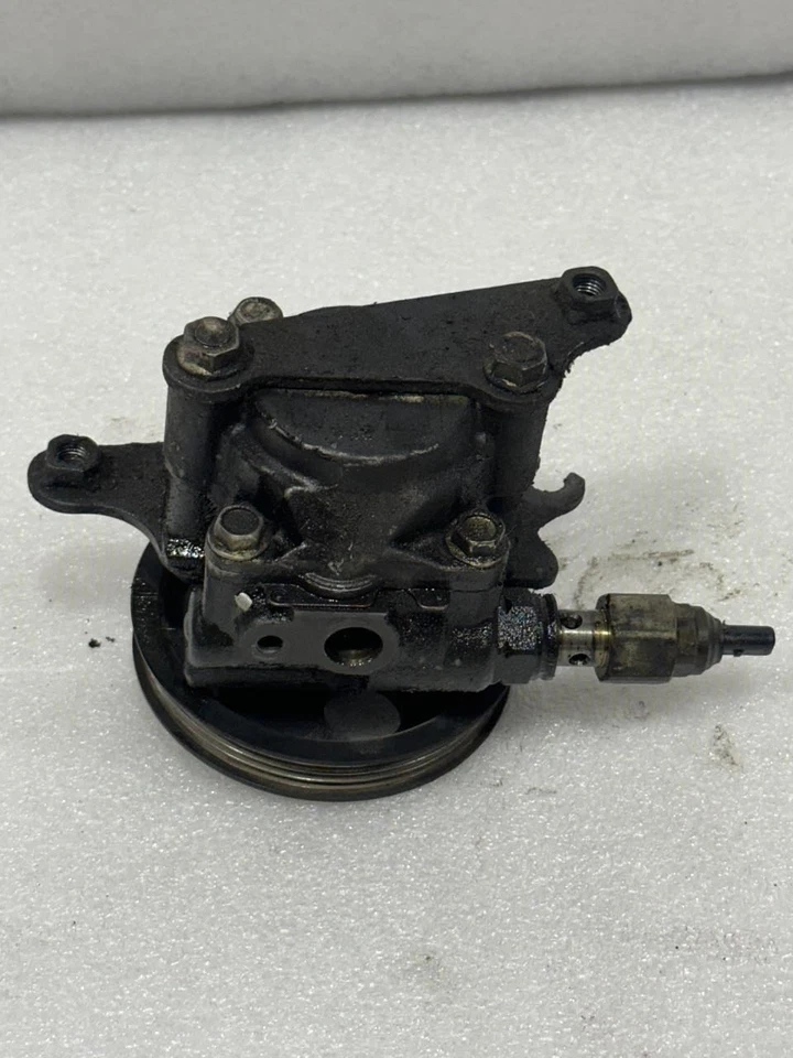 Toyota Sienna 1998 bomba de dirección asistida Foto 3 de 4