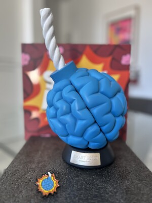 Mighty Jaxx Smart Bomb (Original Blue Edition) von Jason Freeny