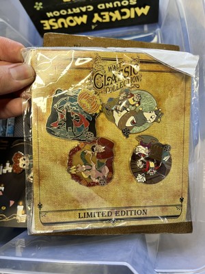 Disney 4 Pin Booster Pack Retired set mr toad classic collection adventures