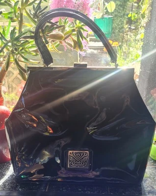 💋BIBA Large Black Patent Leather Vintage Style Handbag Metal Frame ✨️ - Image 1 of 4