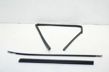 2015-2019 Nissan Murano Rear Right Door Window Run Channel w/ Belt Seal Molding