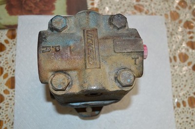 Vickers Hydraulic Vane Pump 3/4''  x 11 Shaft PN V20P1P38C6G NOT TESTED