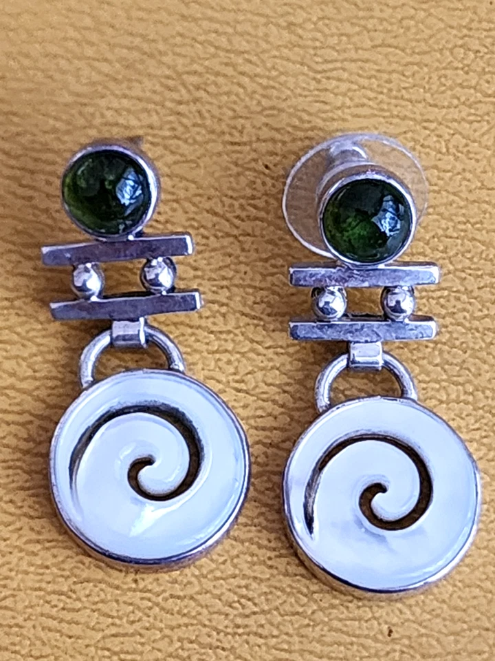 Silver Peridot Green Swirl Dangle Pushback Earrings - Image 2 of 4
