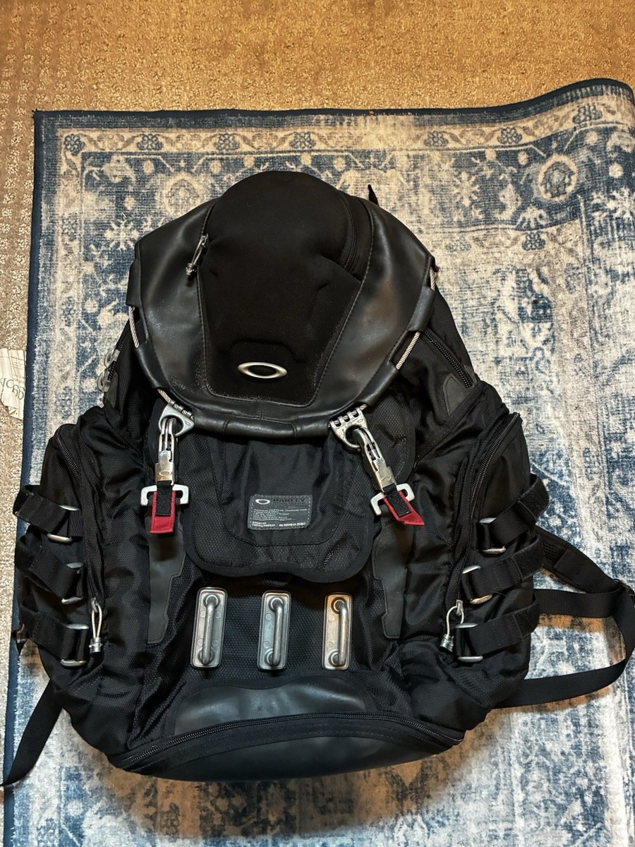 Oakley Kitchen Sink Back pack / Rucksack | eBay