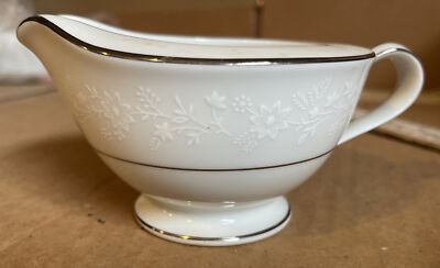 Noritake Buckingham 6438 - Creamer Pitcher - 2 5/8'' Tall