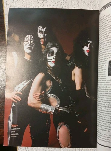 KISS Especial Rolling Stone Magazine Photo Color And Black & White Argentina - 第 10/15 張圖片