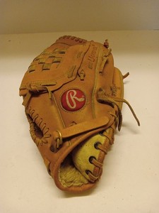 Vintage Rawlings RBG43 13" FastBack Baseball/Softball Glove Right-Handed X-Cond.
