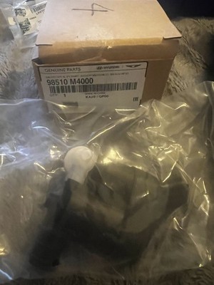 Hyundai i20 Washer Motor and Pump Mk3 2020-on 98510M4000  Genuine NEW OEM