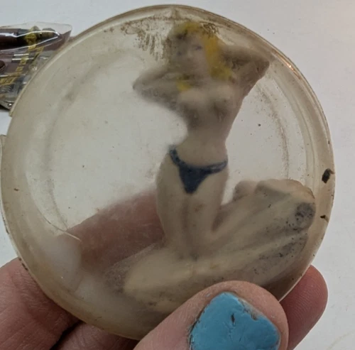 Vintage 1950's Novelty Toy Swimsuit Girl Rubber Dancing Gyrating Hand Turn Works