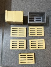 Bruder Paletten und Transportboxen