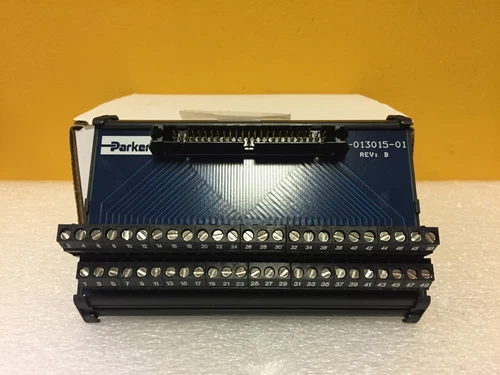 Parker VM50 (013015-01) 24 Inputs / Outputs Programmable I/O Adapter. Tested!