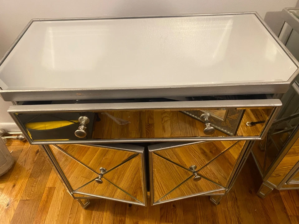 ARMARIO ACENTO - ESPEJADO, PLATA 1 CAJÓN 2 PUERTAS Foto 2 de 4