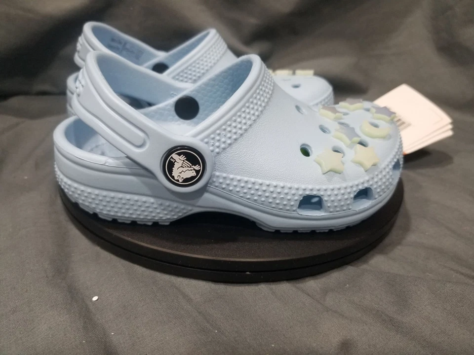 Crocs Niño Pequeño Clásico Estrellas y Luna Talla 8 Niño ¡NUEVO CON ETIQUETAS! Foto 2 de 4