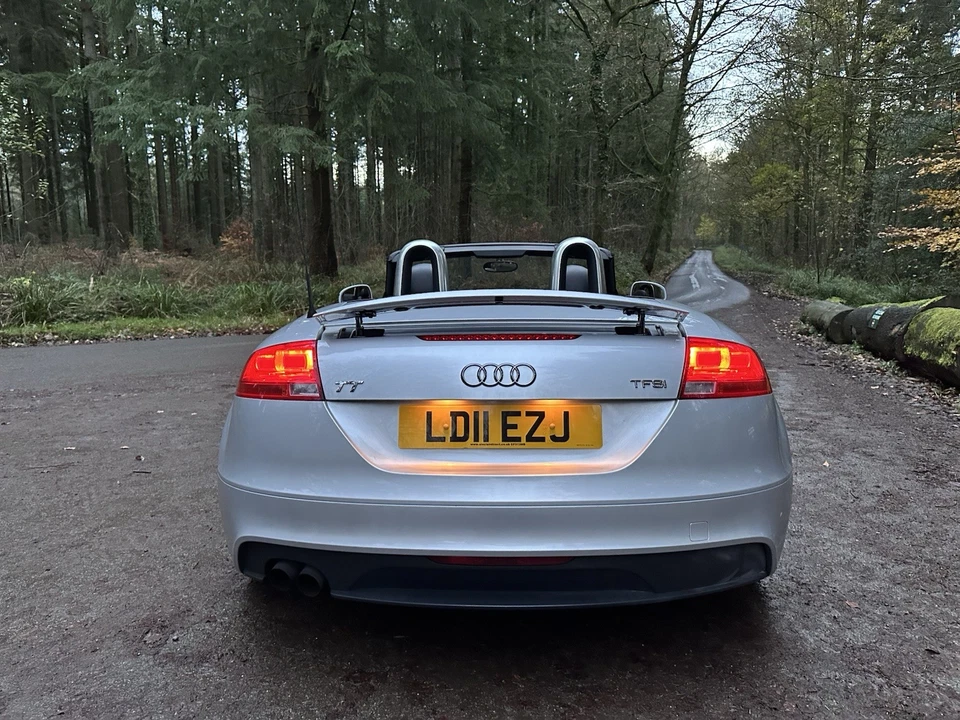 Audi TT 2011 1.8L Roadster TFSI Petrol Manual Convertible In Silver - Image 3 of 4