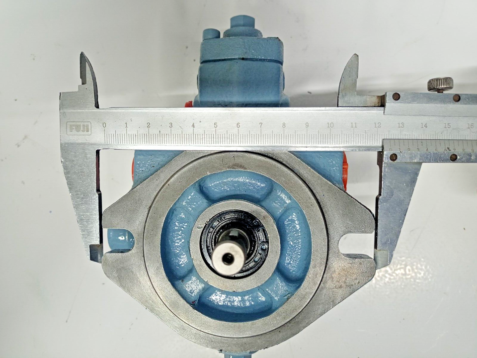 Yuken SVPF-12-70-10H13 Hydraulic variable vane pump - Refurbished ...