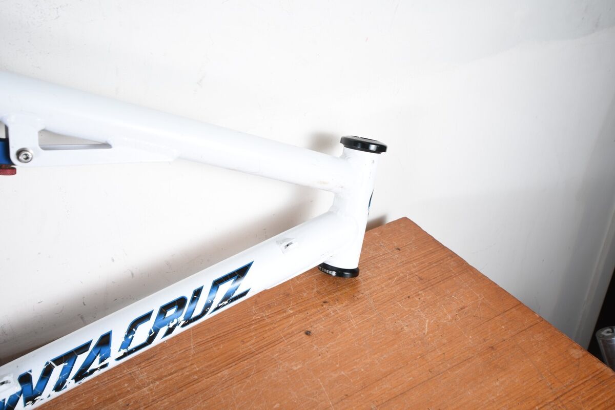 Santa Cruz Heckler 26er Full Suspension Mountain Bike Frame Santa Cruz Heckler 26er Full Suspension Mountain Bike Frame