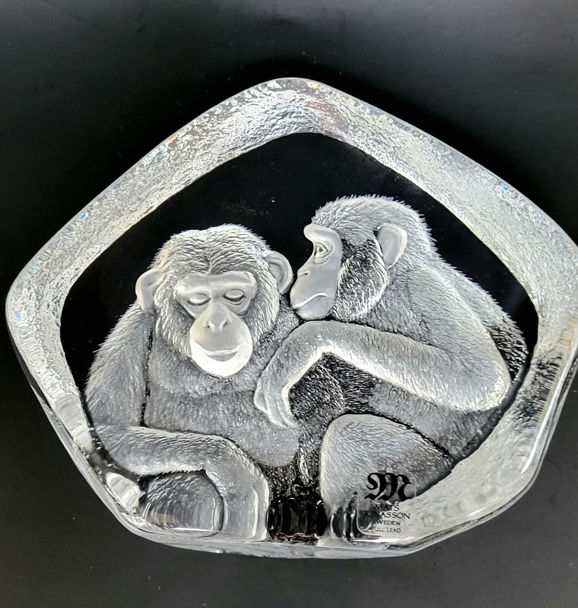 Mats Jonasson Sweden CHIMPANZEE/MONKEY 3744 Etched Glass 4.5