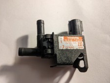 2001-03 Toyota RAV4 Genuine Vapor Canister Purge Valve # 25860-28040