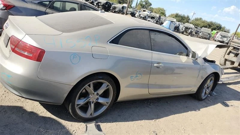 ACTUADOR BLOQUEO AUDI A5 AUDI 2011 Foto 3 de 4