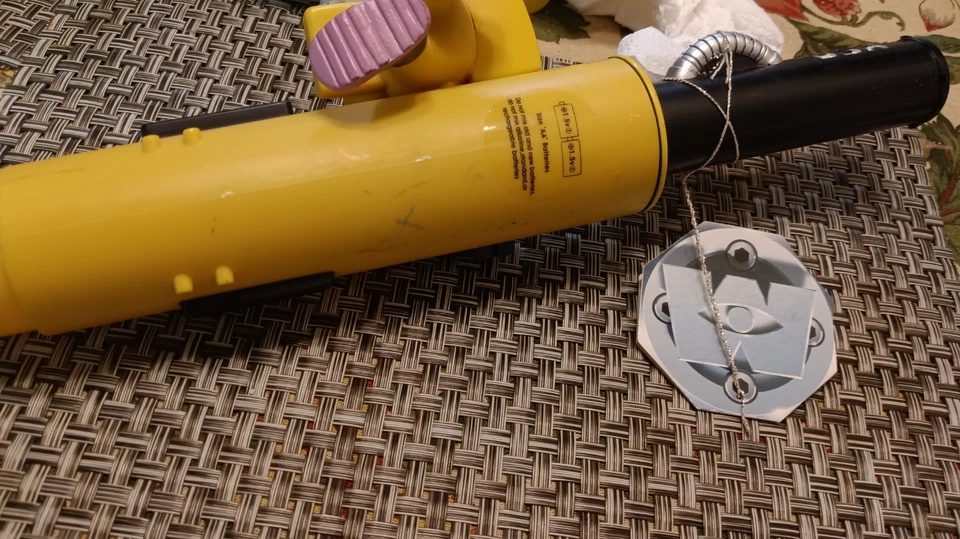 Monsters Inc CDA Агентство Обнаружения Детей Телескопическая Палочка Сабля Светящаяся Игрушка РЕДКАЯ - Изображение 3 из 4